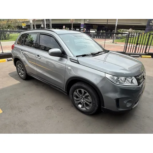 Suzuki Vitara Live 2018 Gris Bogotá