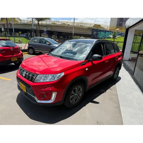 Suzuki Vitara Live 2023 Rojo Bogotá