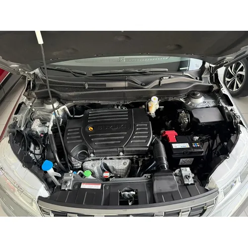 Suzuki Vitara Live 2023 Gris Bogotá