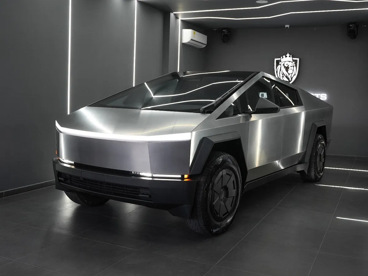 Tesla Cybertruck 2024 Plateado Barranquilla