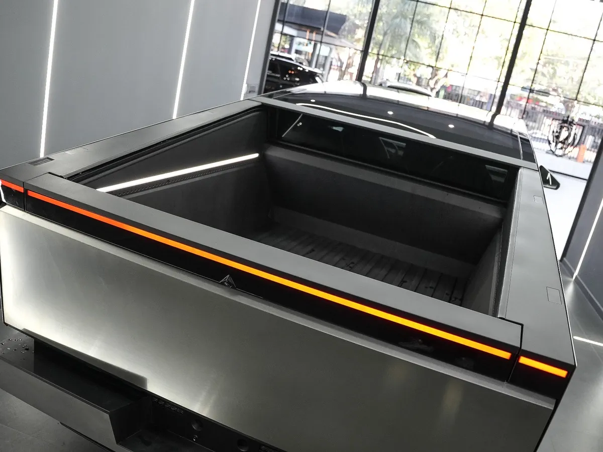 Tesla Cybertruck 2024 Plateado Barranquilla