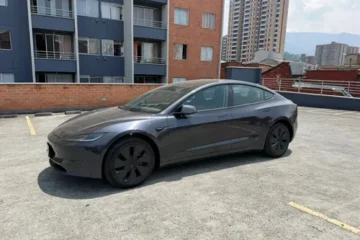 Tesla Model 3 0.0 Rwd
