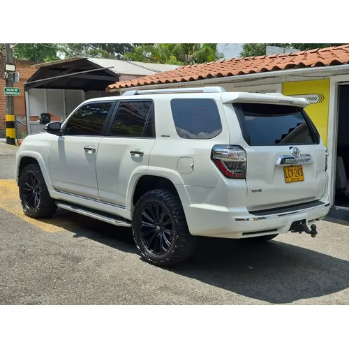Toyota 4Runner 2022 Blanco Medellín