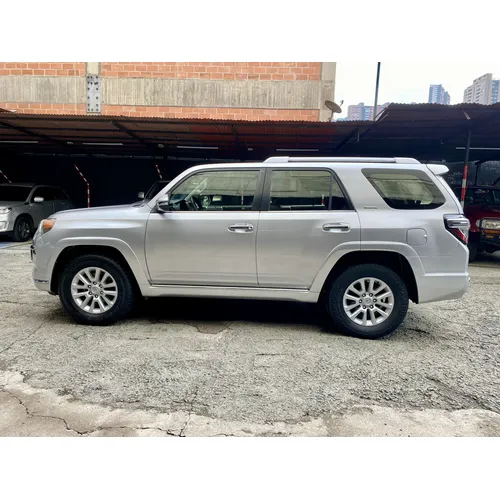 Toyota 4Runner 2016 Plateado Medellín