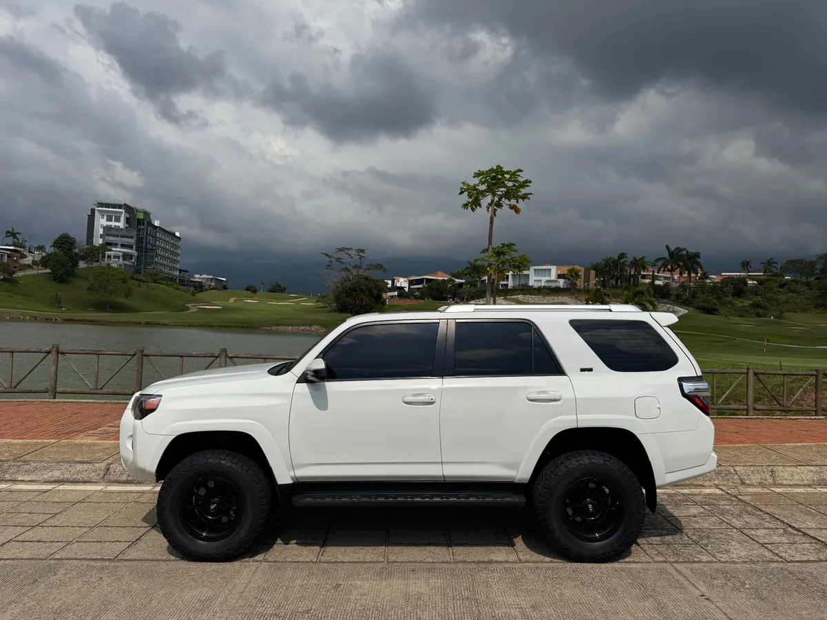 Toyota 4Runner 2017 Blanco Floridablanca