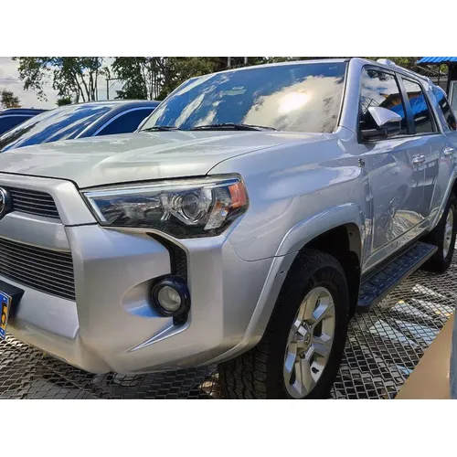 Toyota 4Runner SR5 2018 Plateado Bogotá
