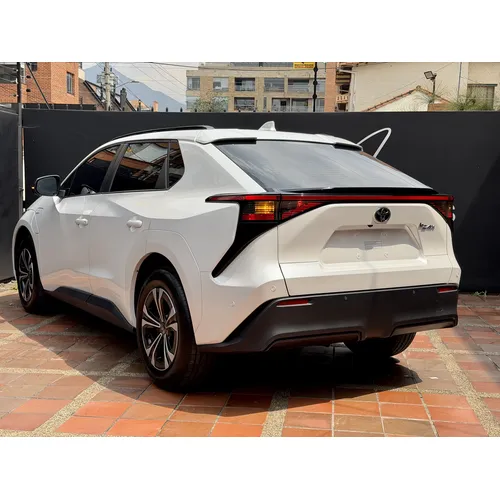 Toyota bZ 4X 2025 Blanco Bogotá