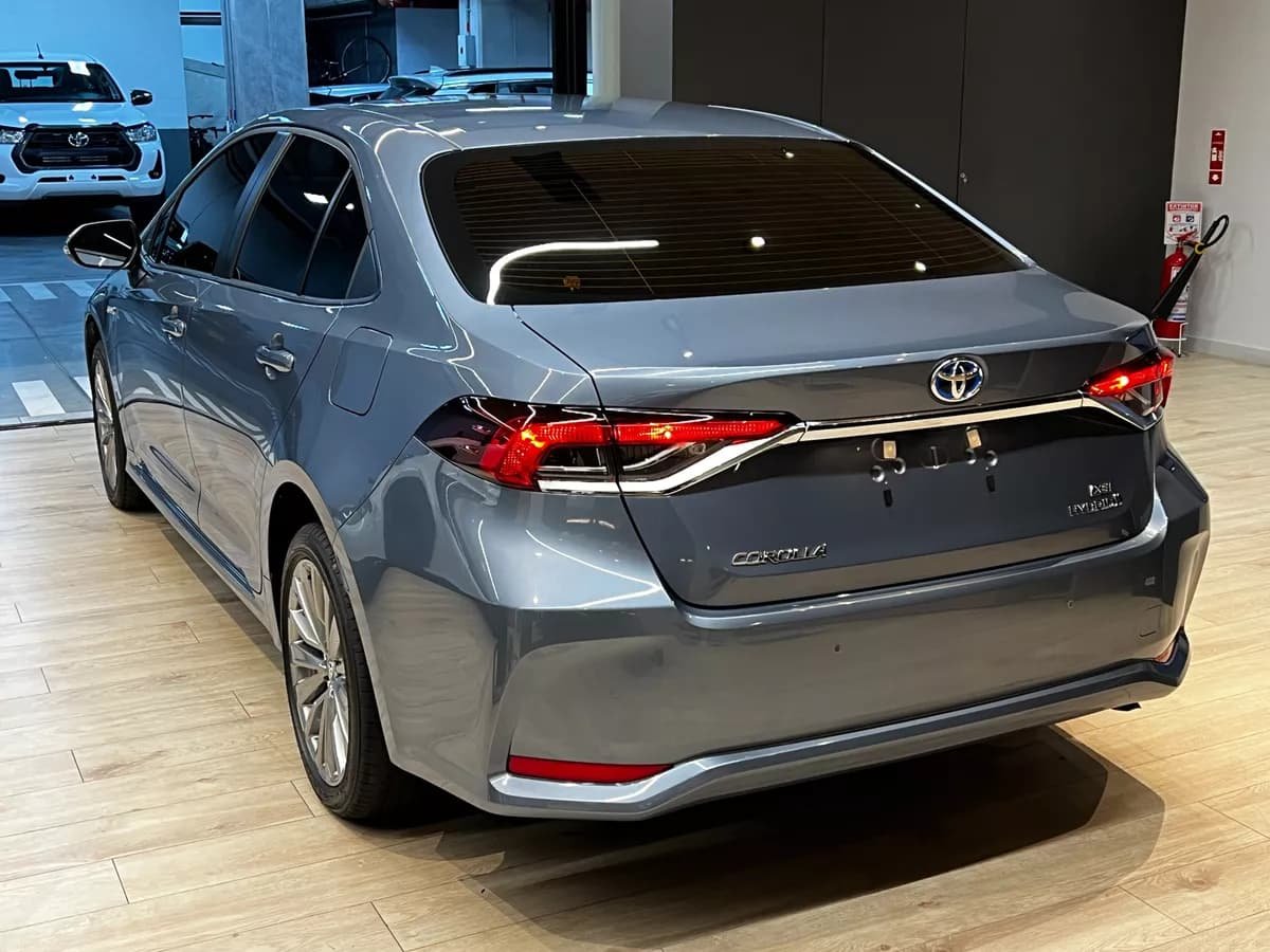Toyota Corolla 1.8 Hev Xei 2025 Gris Nuevo