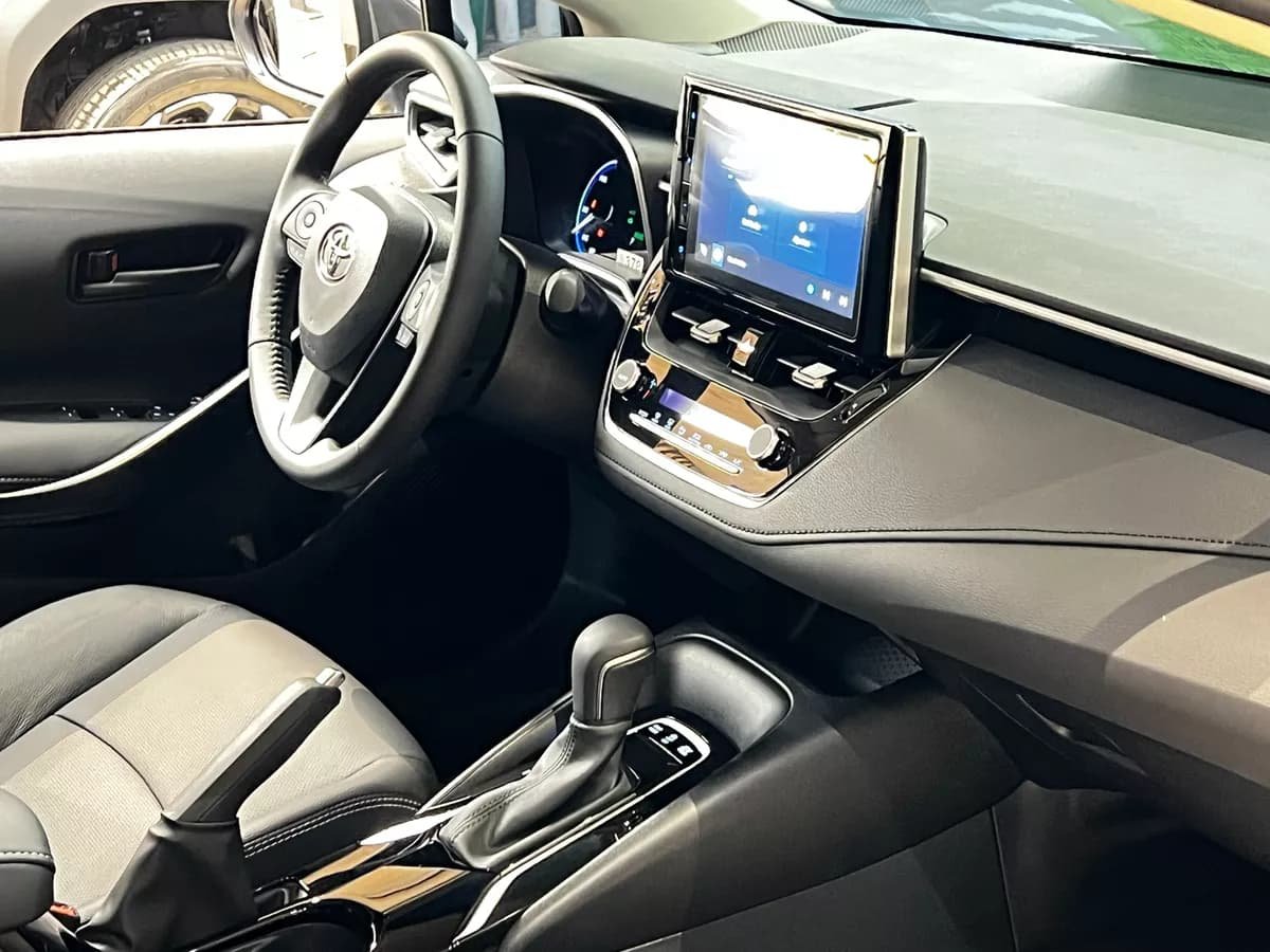 Toyota Corolla 1.8 Hev Xei 2025 Gris Nuevo