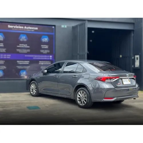 Toyota Corolla XLi 2024 Gris Bogotá