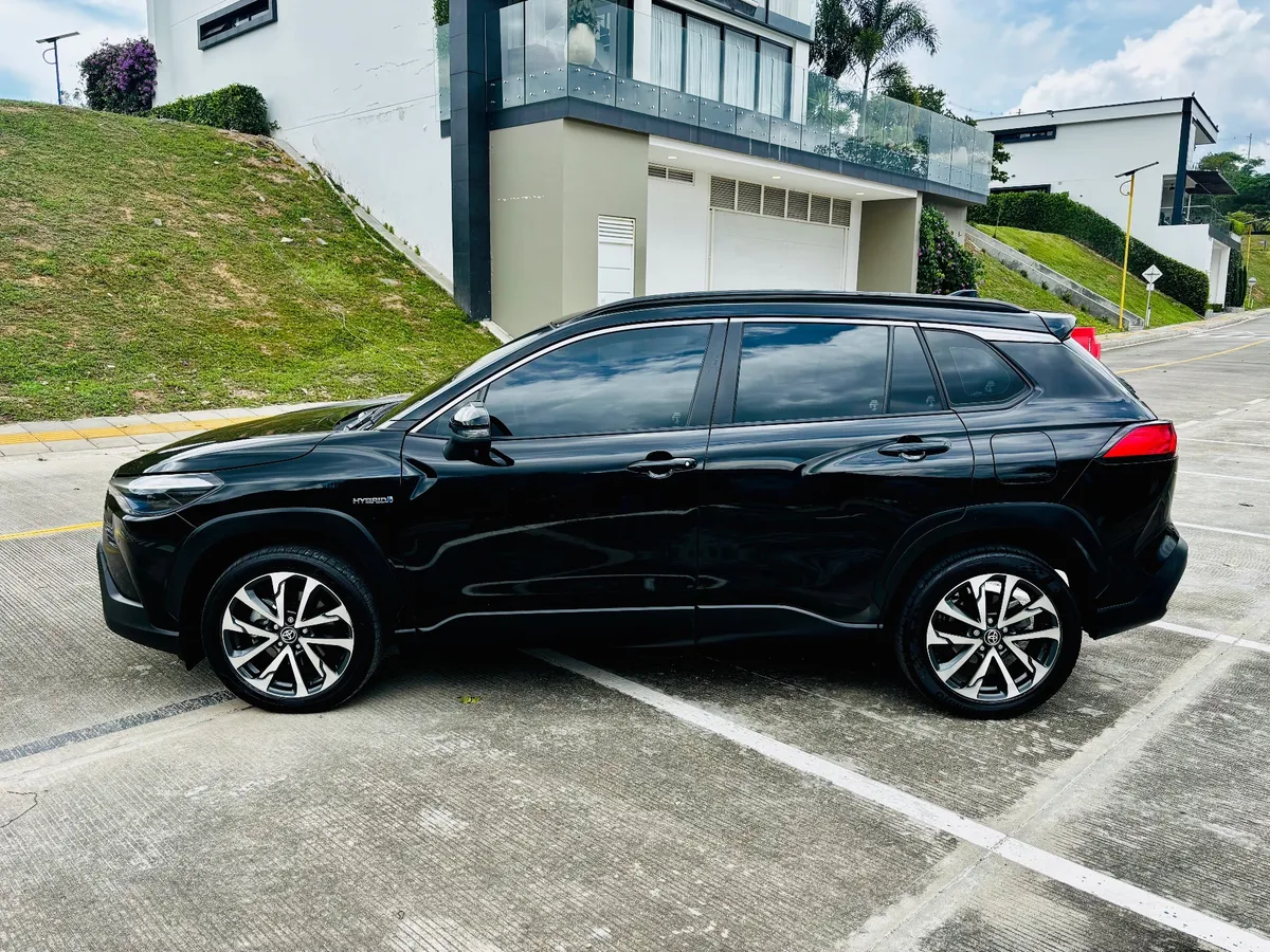 Toyota Corolla Cross 2023 Negro Floridablanca