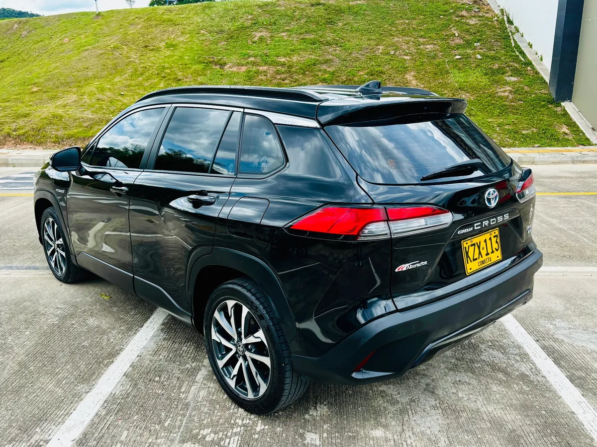 Toyota Corolla Cross 2023 Negro Floridablanca