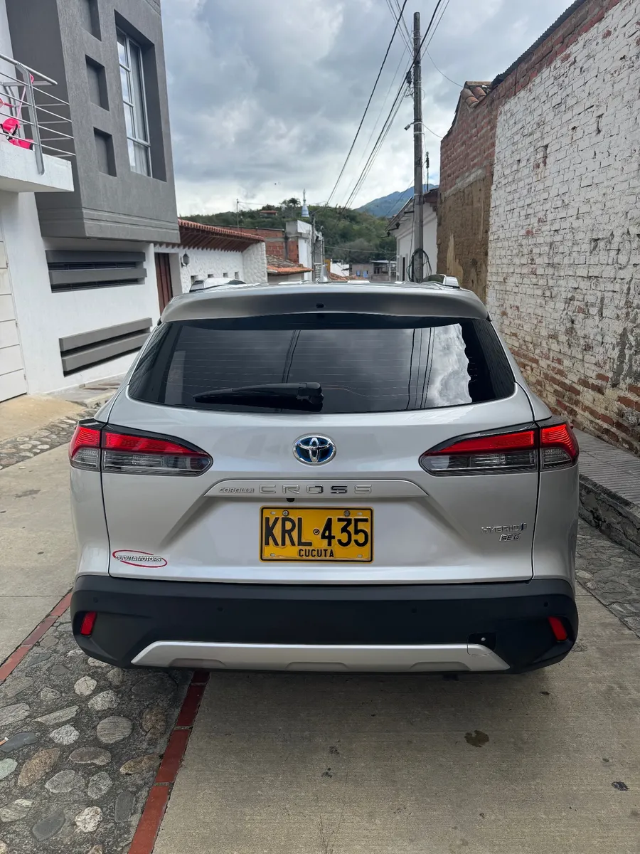 Toyota Corolla Cross 2023 Plateado Ocaña