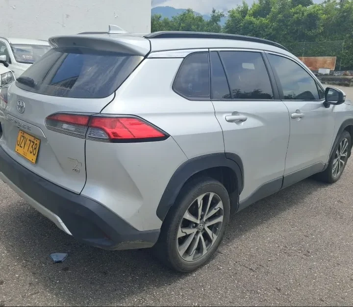 Toyota Corolla Cross 2.0 Xei 2022 plata3