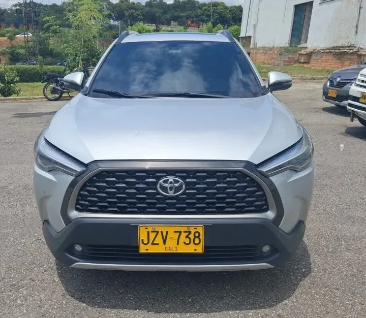 Toyota Corolla Cross 2.0 Xei 2022 plata8