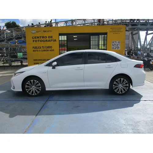 Toyota Corolla SEG 2023 Blanco Bogotá