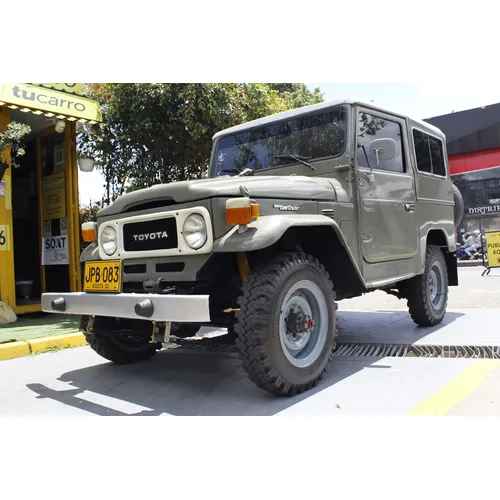 Toyota Land Cruiser FJ-40 1980 Verde Bogotá