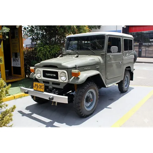 Toyota Land Cruiser FJ-40 1980 Verde Bogotá