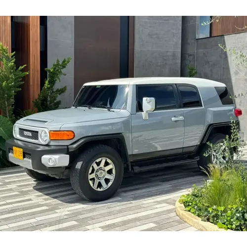 Toyota Fj Cruiser 2022 Gris Retiro