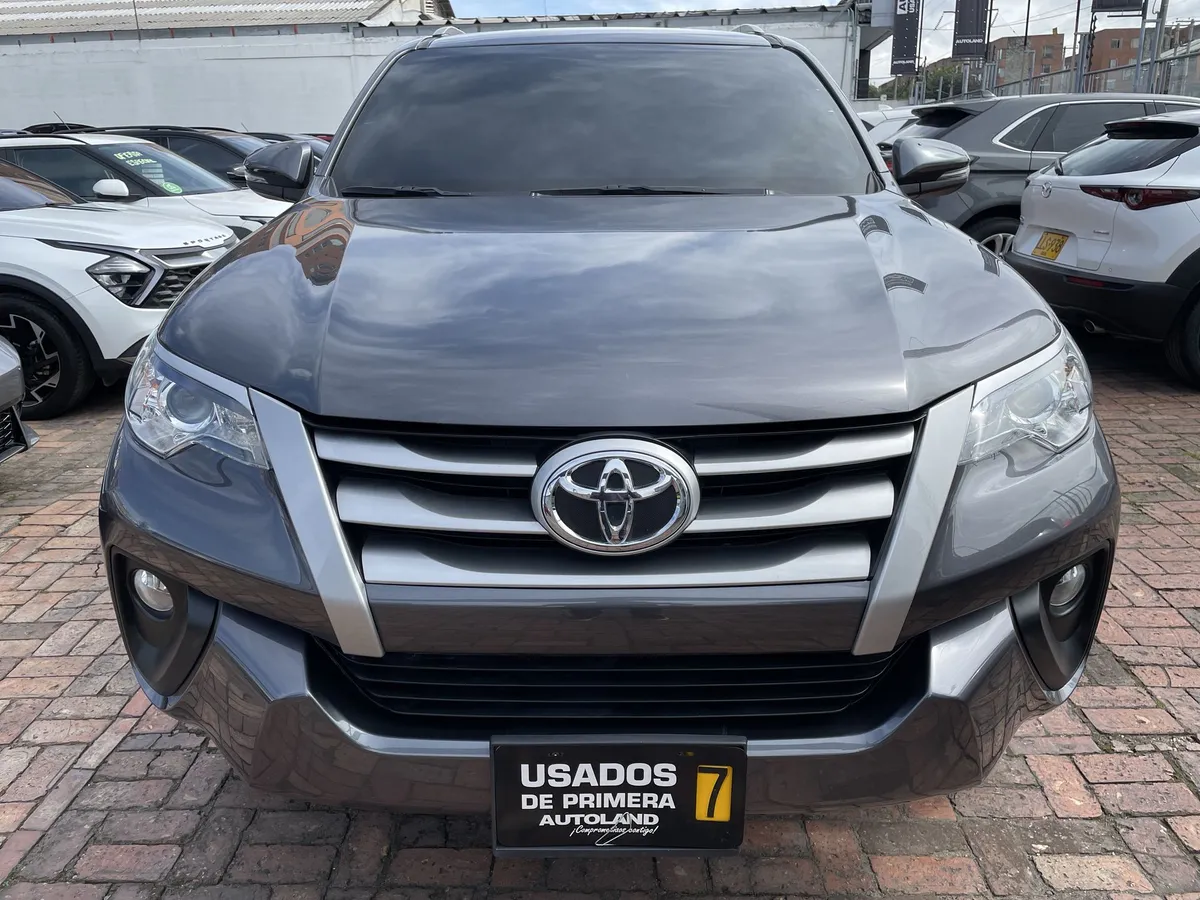 Toyota Fortuner 2020 Gris Bogotá