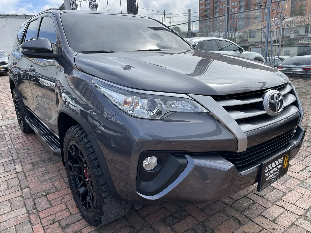 Toyota Fortuner 2020 Gris Bogotá