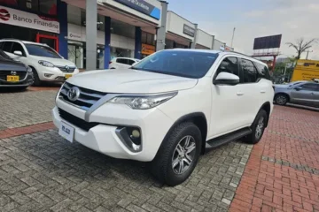 Toyota Fortuner 2.4 Street At 7As