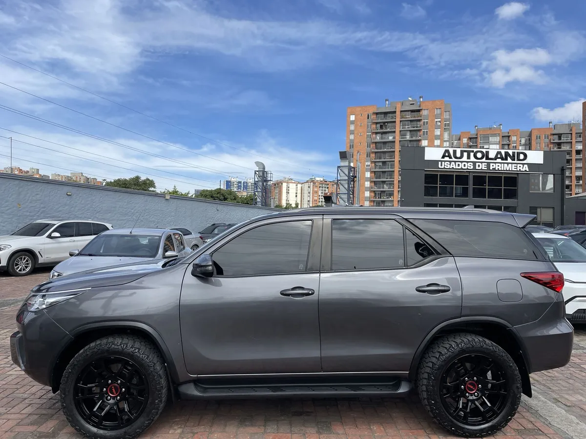 Toyota Fortuner 2020 Gris Bogotá
