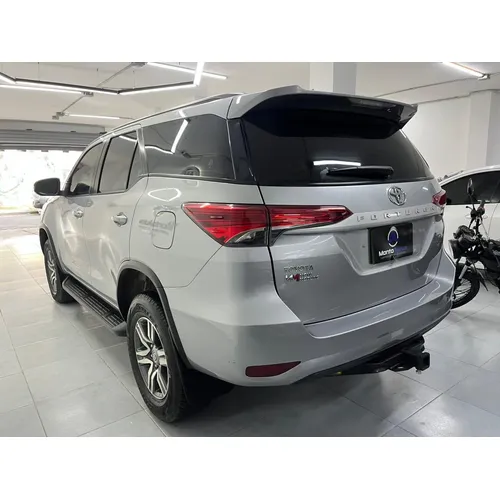 Toyota Fortuner 2022 Plateado Medellín