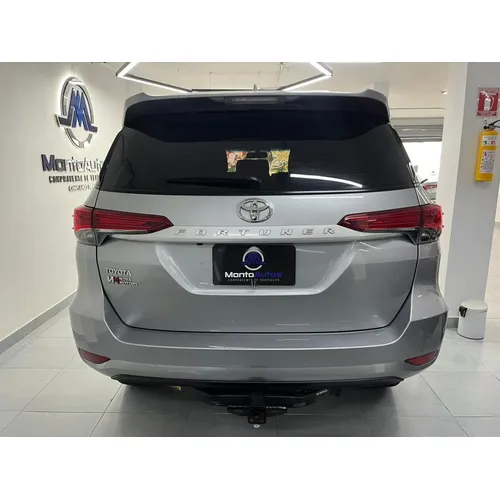 Toyota Fortuner 2022 Plateado Medellín