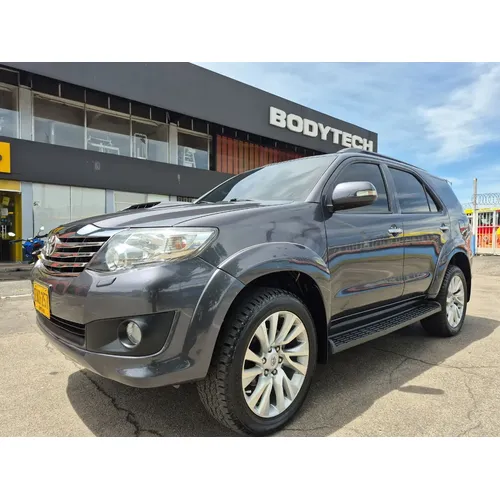 Toyota Fortuner 2015 Plateado Bogotá