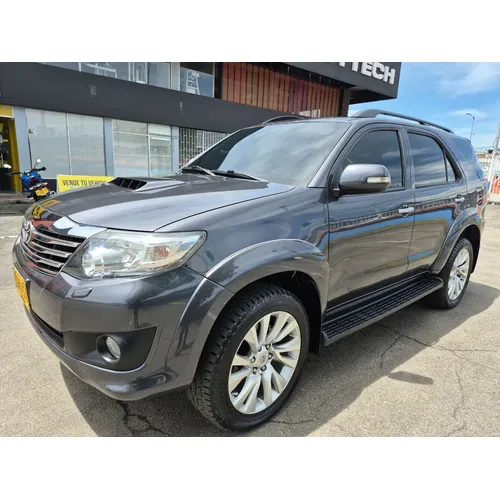 Toyota Fortuner 2015 Plateado Bogotá