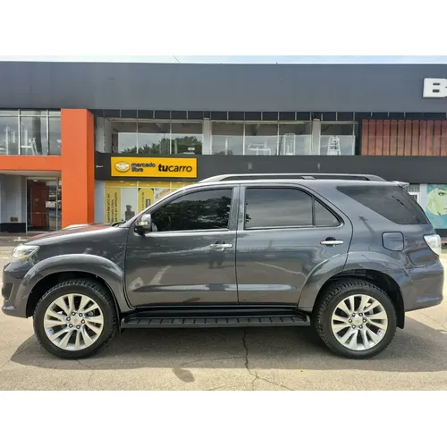 Toyota Fortuner 2015 Plateado Bogotá
