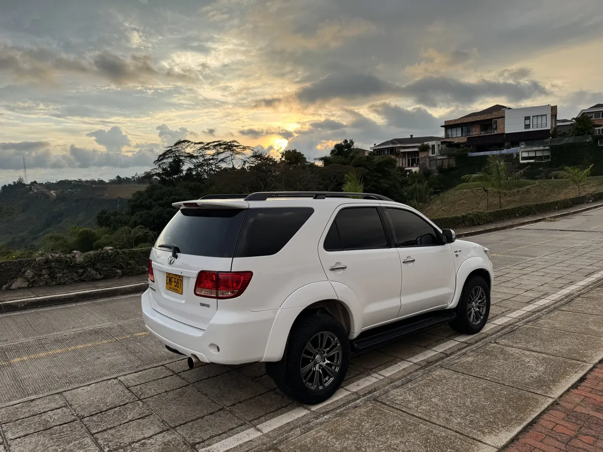 Toyota Fortuner 2009 Blanco Floridablanca