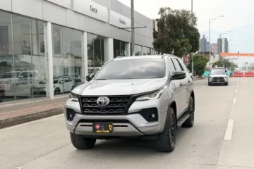Toyota Fortuner Srv 2.4 Diésel 4x2 At