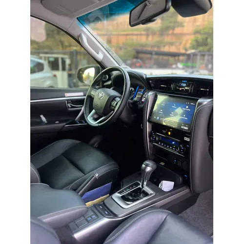 Toyota Fortuner SRV 2023 Gris Bogotá