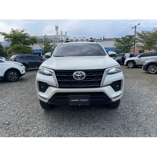 Toyota Fortuner SR 2021 Blanco Medellín
