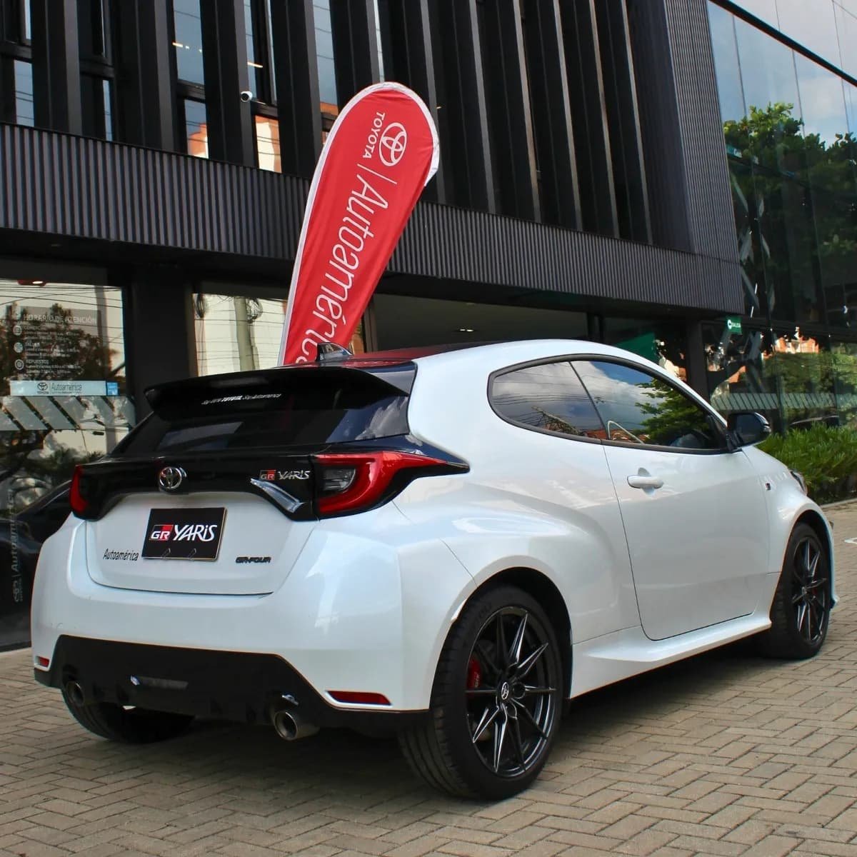 Toyota GR Yaris 1.6L 2024 Blanco