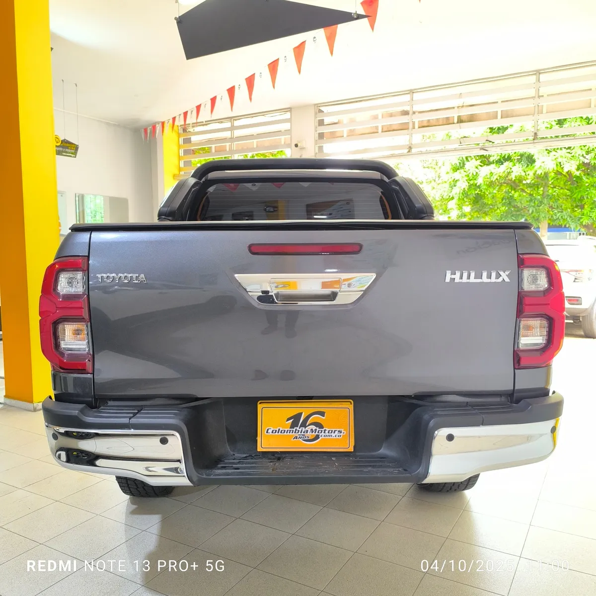 Toyota Hilux 2023 Gris Yopal