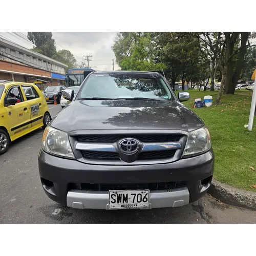 Toyota Hilux 2007 Gris Bogotá