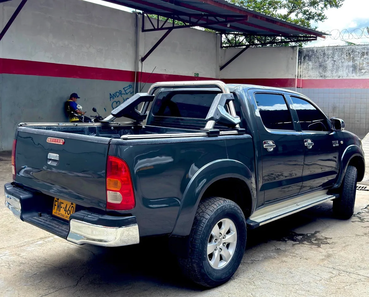 Toyota Hilux 2008 Gris Aguachica