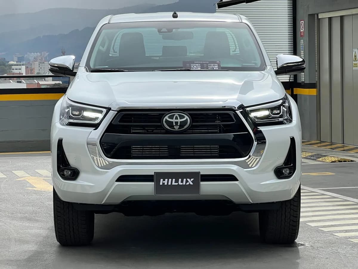 Toyota Hilux 2.8 Srx Diésel 4X4 Aut 2025 Blanco