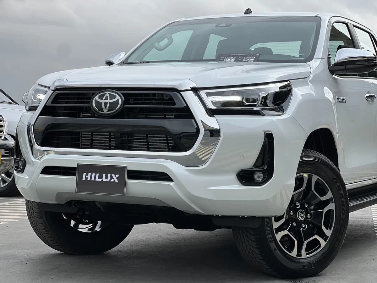 Toyota Hilux 2.8 Srx Diésel 4X4 Aut 2025 Blanco
