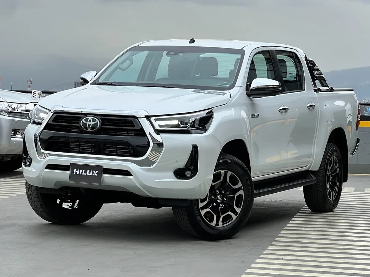 Toyota Hilux 2.8 Srx Diésel 4X4 Aut 2025 Blanco