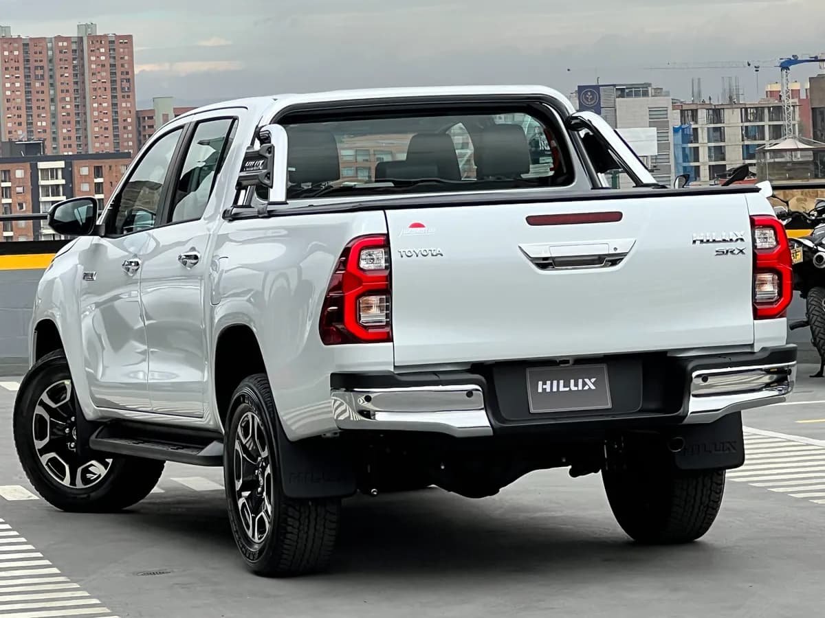 Toyota Hilux 2.8 Srx Diésel 4X4 Aut 2025 Blanco