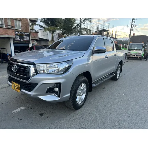 Toyota Hilux 2019 Gris Marinilla