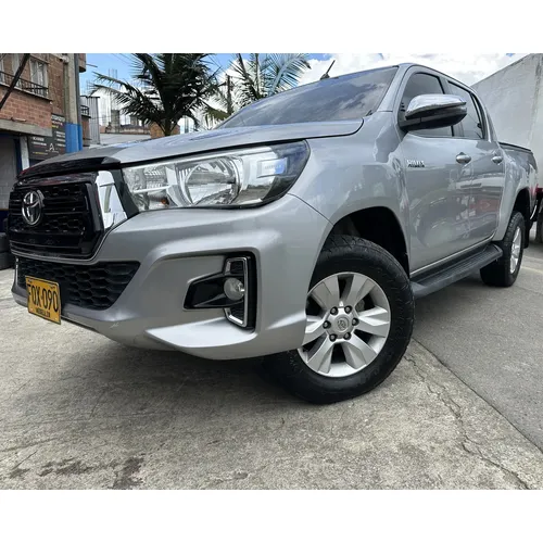 Toyota Hilux 2019 Gris Marinilla