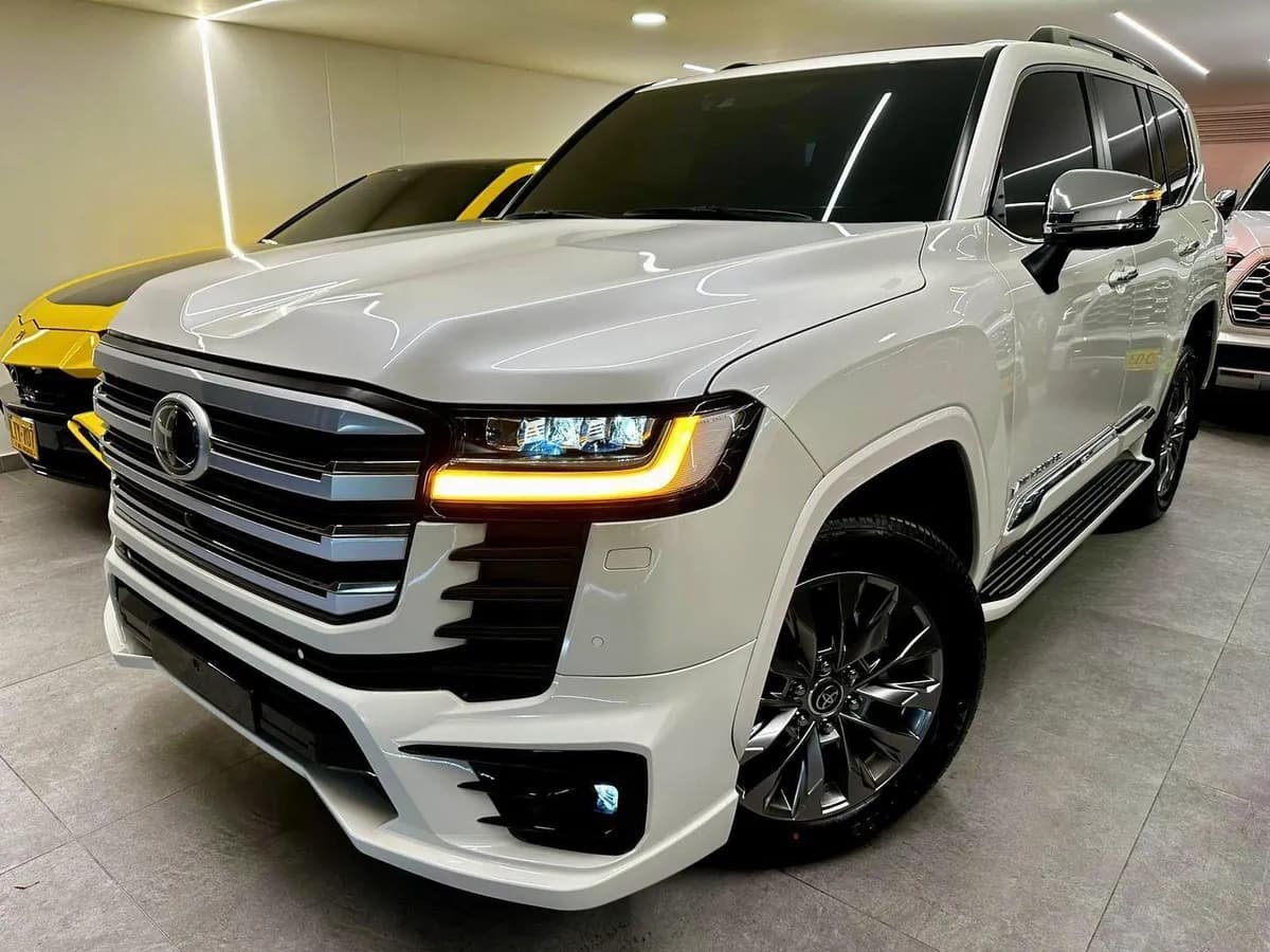 Toyota Land Cruiser 300 Diésel 2024 Blanco