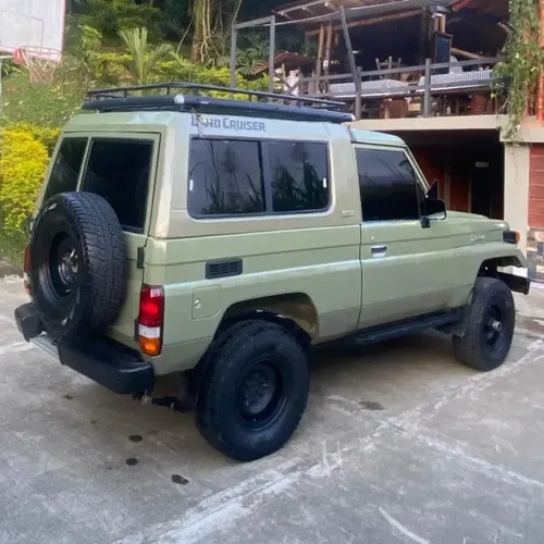 Toyota Land Cruiser FJ 43 1986 Verde Barbosa