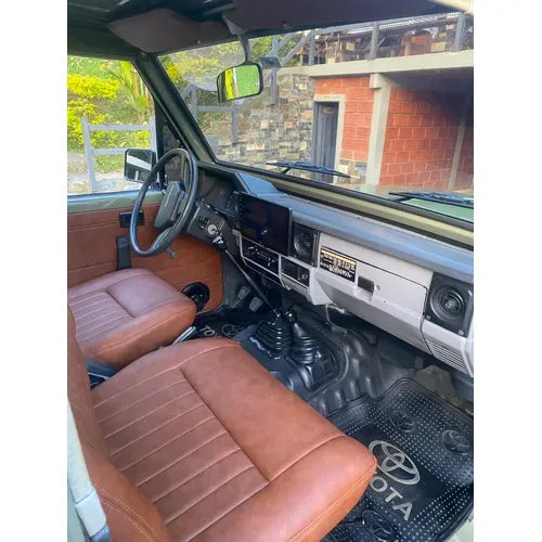 Toyota Land Cruiser FJ 43 1986 Verde Barbosa