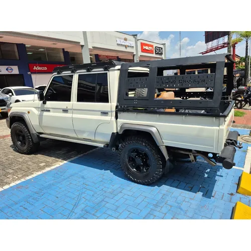 Toyota Land Cruiser 79 2018 Blanco Medellín